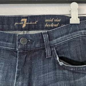 𝅺7 FOR ALL MANKIND Mid Rise Bootcut Dark Wash 28 thumbnail 7