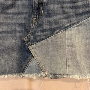 American‎ Eagle Patchwork Denim Mini Skirt Blue Cotton Frayed Hem Sz 4 Festival thumbnail 4