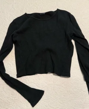 Brandy Melville Long Sleeve Crop Top thumbnail 1
