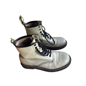 Dr. Martens AirWair Light Green Leather Boots M 8 thumbnail 3