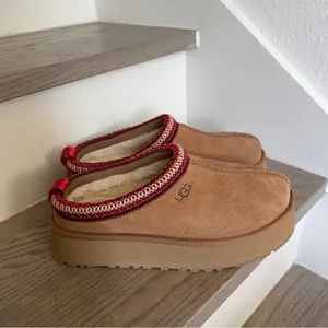 UGG Tazz II Platform Slip On Slippers in Chestnut Brown NWOB thumbnail 2