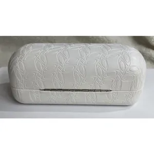 Oakley Authentic White Hard Clam Shell Logo Sunglasses Case thumbnail 4