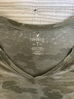 American Eagle Camo T shirt thumbnail 3