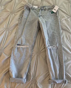 H&M Boyfriend Ripped Jeans thumbnail 1