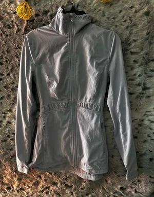 Lululemon round trip jacket sz 2 Gray thumbnail 1