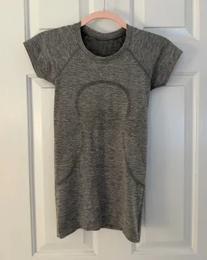 Lululemon Swiftly Tech Short Sleeve thumbnail 1