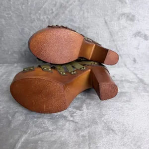 Cape Robbin Platform Sandals Boho Earthy Hippie Block Heel Wood Clog Sz 6 Green thumbnail 5