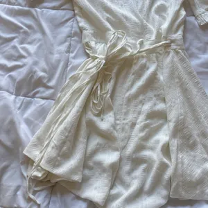NWT Selfie Leslie Womens Small White Wrap Mini Dress Tie Boho‎ Hippie Dainty thumbnail 8