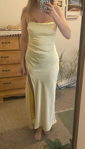 Billy j boutique yellow slit dress Size 6 thumbnail 1