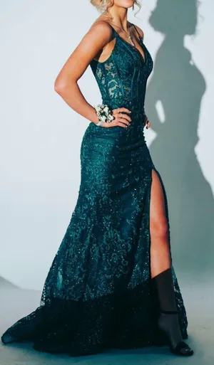 PromDress thumbnail 1