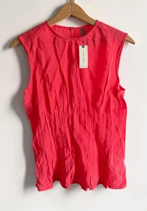 Anthropologie Red Pleated Sleeveless Blouse Top Rouge Round Neck NWT XS‎ thumbnail 1