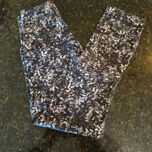 Lululemon Align™ High-Rise Crop 21" thumbnail 1