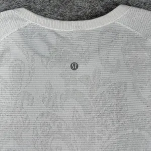Lululemon Swiftly Tech Short Sleeve Lace Women's 12 Polar Cream thumbnail 9