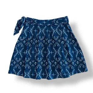 Abercrombie & Fitch Geometric Tie‎ Belt Mini Skirt Womens Size S Blue Cream thumbnail 5