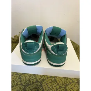 Nike Dunk Low Disrupt 2 "Malachite" Sneakers DH4402-001 Women's Size 8 thumbnail 3