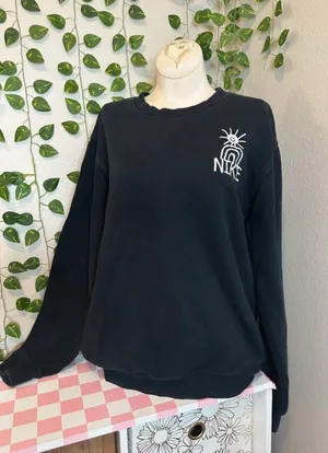 Nike women’s small black preppy cotton casual athletic cozy crewneck embroidered thumbnail 1