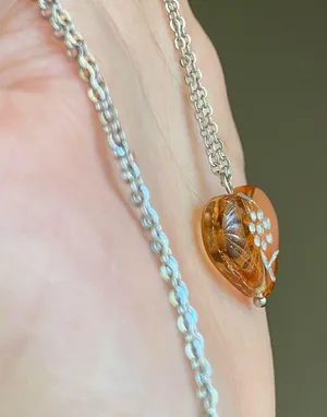 Handmade quality Czech glass heart flower unique fairy romance cottage chic style necklace💐🩷 thumbnail 4