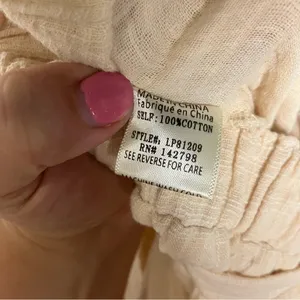 Loveriche cream raw hem jumpsuit‎ open back tie waist women's size medium trendy thumbnail 9