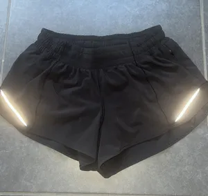 Lululemon Hotty Hot Low-Rise Lined Short 2.5 thumbnail 1