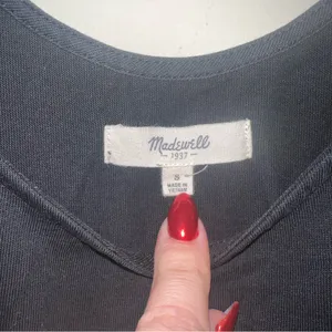 Madewell Black Curved Hem Tank Top with Side Slits‎ - Size Small thumbnail 6