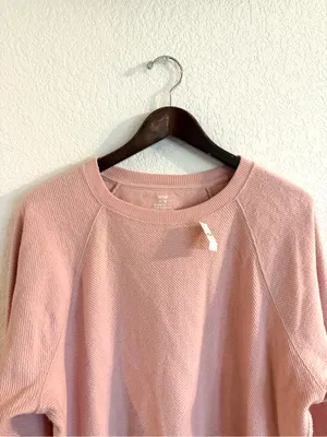 NWT AERIE Womens Top Pink Raglan Diagnal Weave Long Sleeve Pull Over Size Medium thumbnail 3