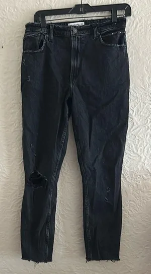 Abercrombie and Fitch the Skinny High Rise Curve Love Black Distressed Jeans 28 thumbnail 1