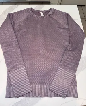 Lululemon Long Sleeve thumbnail 1