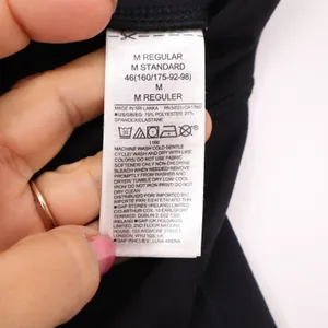 GapFit Biker Shorts Womens M Compression Black High Rise Side Pocket Excellent thumbnail 3