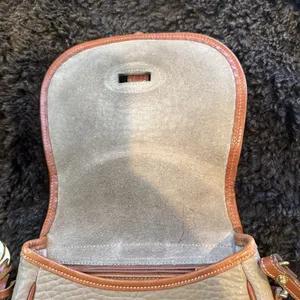 Vintage Dooney & Bourke Crossbody Bag Womens Medium Taupe Leather thumbnail 16