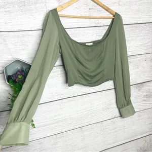 Urban Outfitters Green Sheer Long Sleeve Peasant Crop Top Size Large Bridgerton thumbnail 4