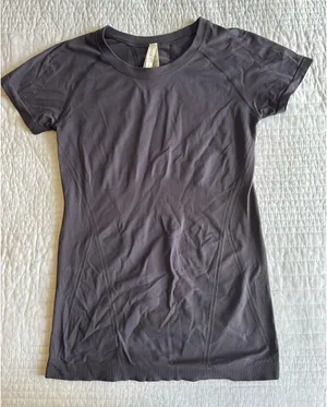 Athleta Purple Short Sleeve Top Women’s Athletic XS thumbnail 1