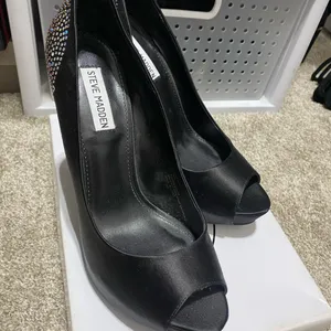 Steve Madden Rhinestone Playy R Heels thumbnail 3