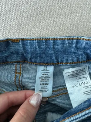 H&M Midi Jean Shorts thumbnail 4