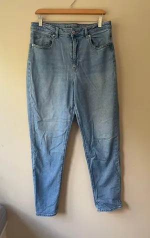 American Eagle mom jeans thumbnail 1