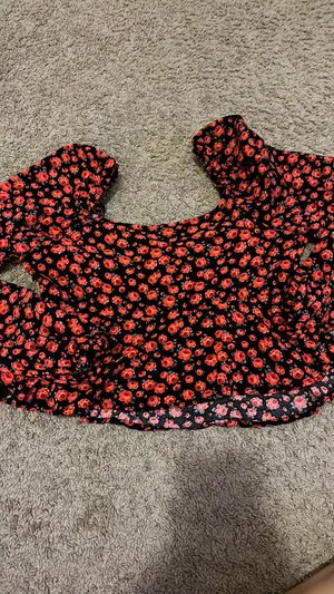 Francesca’s Crop Top thumbnail 2