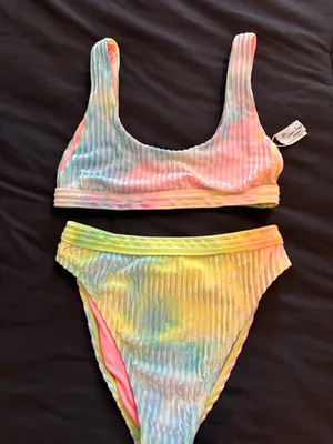 Dippin’ Daisy’s Bikini Set thumbnail 1