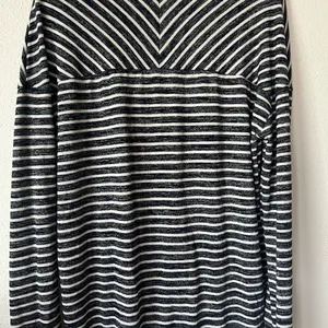 Gap blue‎ and white shirt thumbnail 3