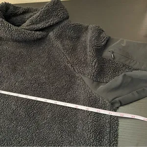 ✨‎ Nike Women’s Black Sherpa Fleece Mock Neck Sweatshirt Medium thumbnail 12