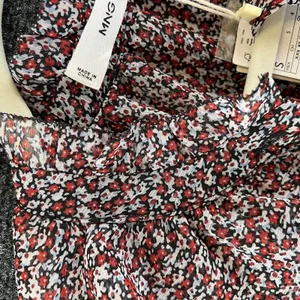 NWT Mango Amelie Floral Maxi Dress Size 4 Red Black Chiffon Ruffle Long Sleeve thumbnail 14