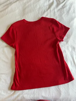 Old navy red tee shirt thumbnail 3