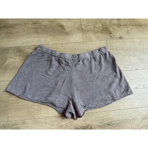 Barefoot Dreams CozyChic Ultra Lite Taupe Knit Shorts Womens loungewear Size L thumbnail 2
