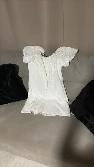 GB White dress thumbnail 2