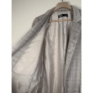 Zara Blazer Women's M Plaid Gray Faux Suede Ruched Sleeve Long Line Open‎ Front thumbnail 4