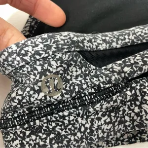 Lululemon Rise and Run Sports Bra Flahsback Static Black White Sz 6 408 thumbnail 4