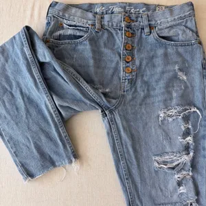 We The Free Free People Distressed High Rise Button Fly Jeans Light Wash Size 28 thumbnail 10