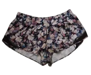 lululemon athletica Hotty Hot Short II *2.5" thumbnail 1