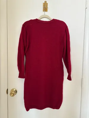Red Sweater Dress Boutique thumbnail 3