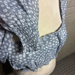 New Petal and Pup Blue Floral Square Neck Long Sleeve Cropped Blouse Size‎ 6 thumbnail 2