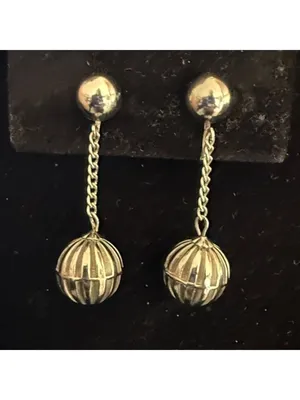 Vintage pink aurora borealis and silver tone dangle drop clip on earrings thumbnail 5