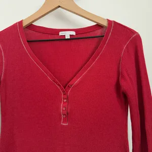 Gap XS Y2K Cherry Red Henley Tunic Long Sleeve Waffle Knit Lounge Flowy Relaxed thumbnail 3